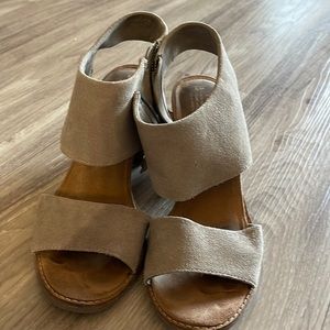 Tom’s block heel sandals